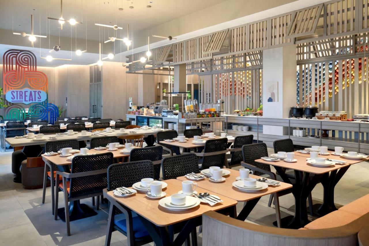 Отель Ibis Styles Semarang Simpang Lima Экстерьер фото