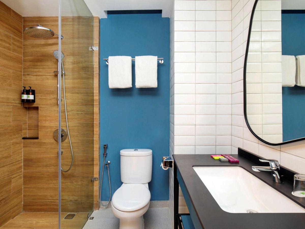 Отель Ibis Styles Semarang Simpang Lima Экстерьер фото