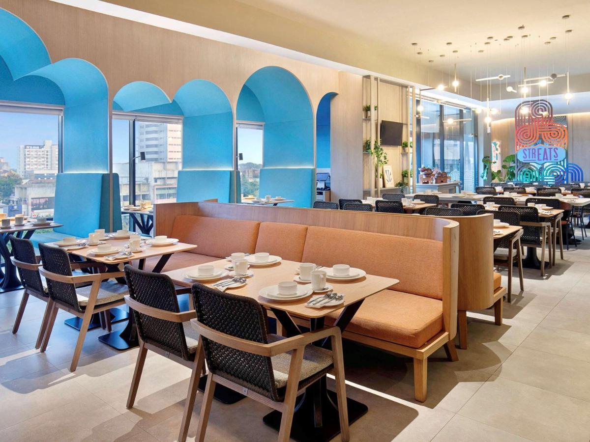 Отель Ibis Styles Semarang Simpang Lima Экстерьер фото
